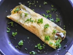 french omelette with mushroom a la creme